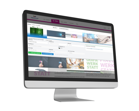 Bilder, Texte und Videos im Mediapool von IndiceCMS verwalten. Monitor mit geöffneter Medienverwaltung einer Website, Anzeige von Bildern und Dateien in einer Übersicht.
