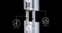 Detailansicht der Stromverbindung im LEDUP System mit Pogo Pins Nahaufnahme der innovativen Stromverbindung im LEDUP-System mit rahmeninternem Pogo-Pin-Mechanismus