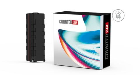 Faltdisplay mit Transportbox – professionelles Werbesystem für Messen Faltdisplay mit bunter Grafik und schwarzer Transportbox, geeignet für Messen und Präsentationen