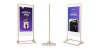 Doppelseitiges freistehendes Digital Signage Display mit stabilem Metallstandfuß, beidseitig bespielt mit Werbeinhalten