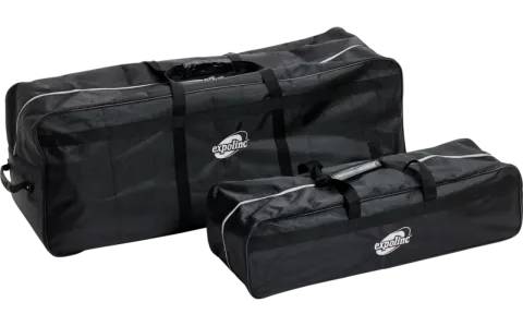 Zwei schwarze Expoline Transporttaschen aus robustem Material für den sicheren Transport von Displays und Zubehör