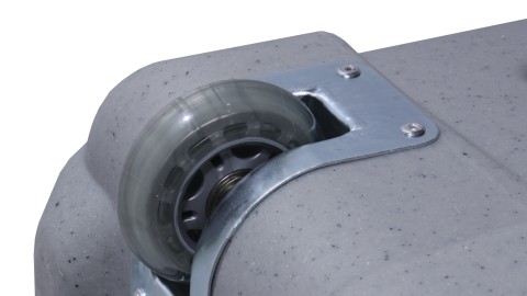 Detailaufnahme einer transparenten Rolle mit Metallhalterung am Expolinc Transportkoffer