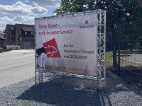 Stabiles Bauzaun Banner mit Spannrahmen – effektive Outdoor-Werbung für Datagroup