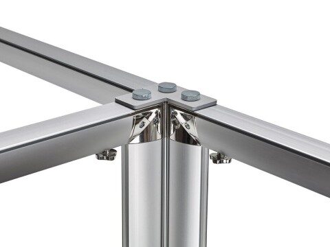 Mit diesen Rahmenelementen entstehen komplette Messestände.