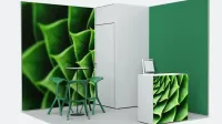 Werkzeugloses Messestandsystem Octawall im Aufbau mit modularen Elementen