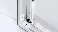 Plug and Play Stromsystem im Messestand Rahmen integriert