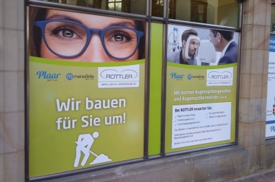 Schaufensterbeklebung